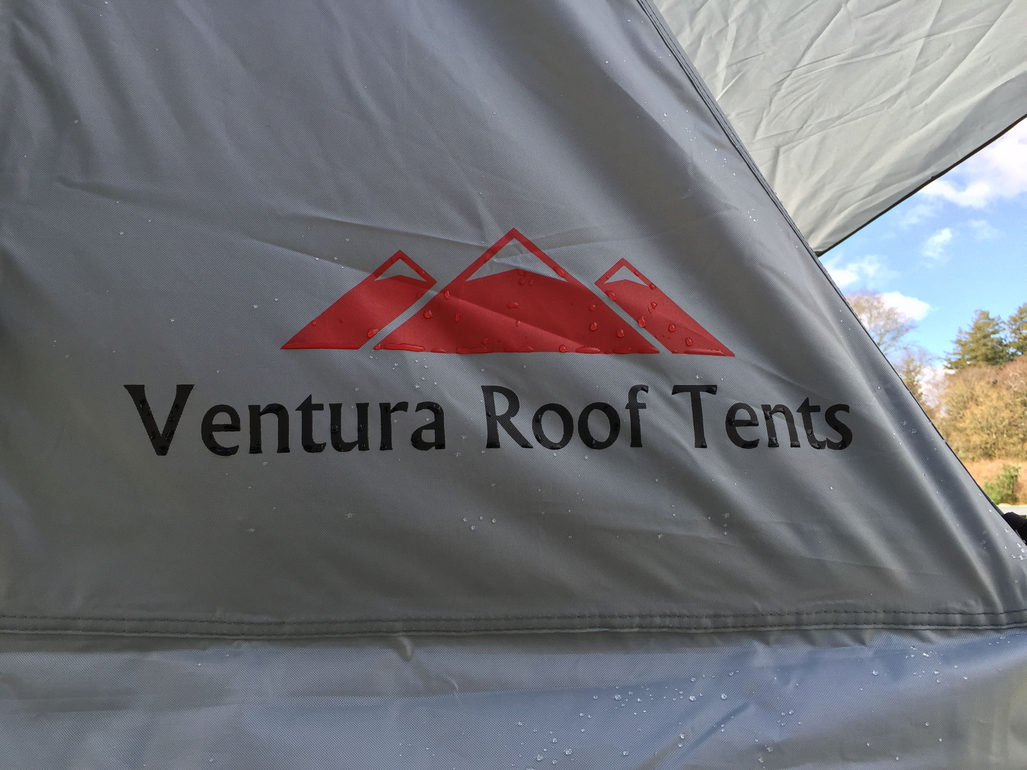 Extended Ventura Deluxe 1.4 Roof Top Tent + Annex
